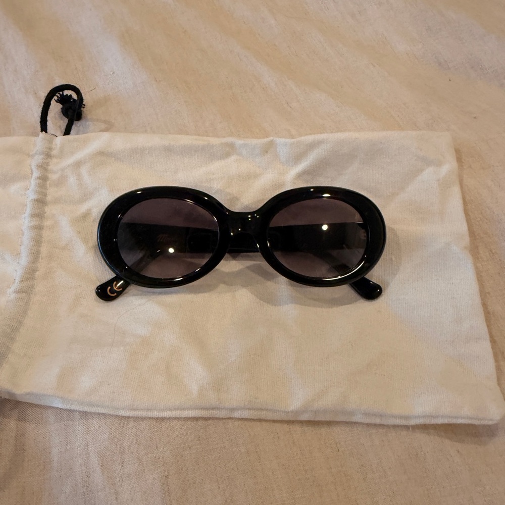 Madewell Valoma Chunky Oval Sunglasses Black